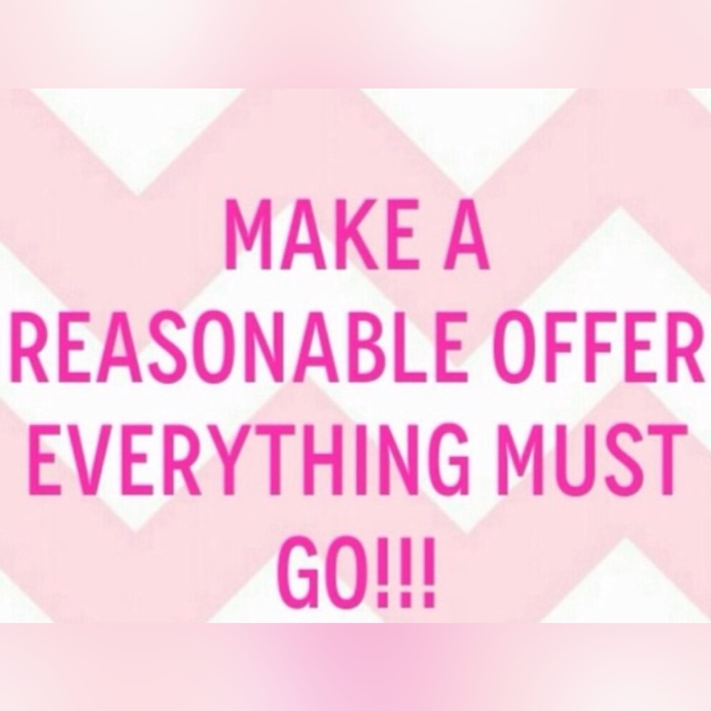 ⭐ Reasonable offers rarely refused!!⭐ Bundle 3 or more items & save 20%!!